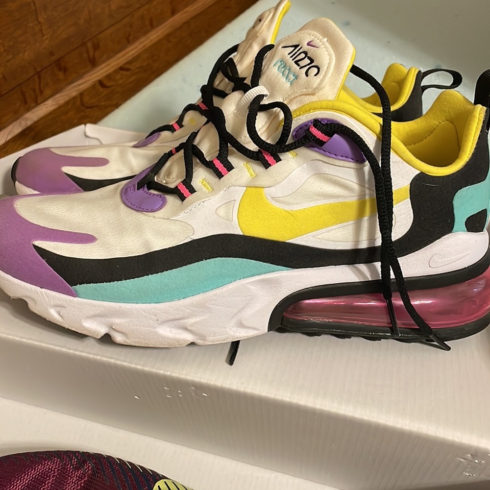 W Air Max 270 React. Statement Kicks. Wallflowers… - image 1